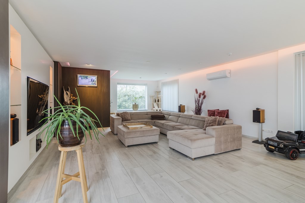 20251015, Bredeweg 54, Moerkapelle, Oudijk Makelaardij (16 of 100).jpg